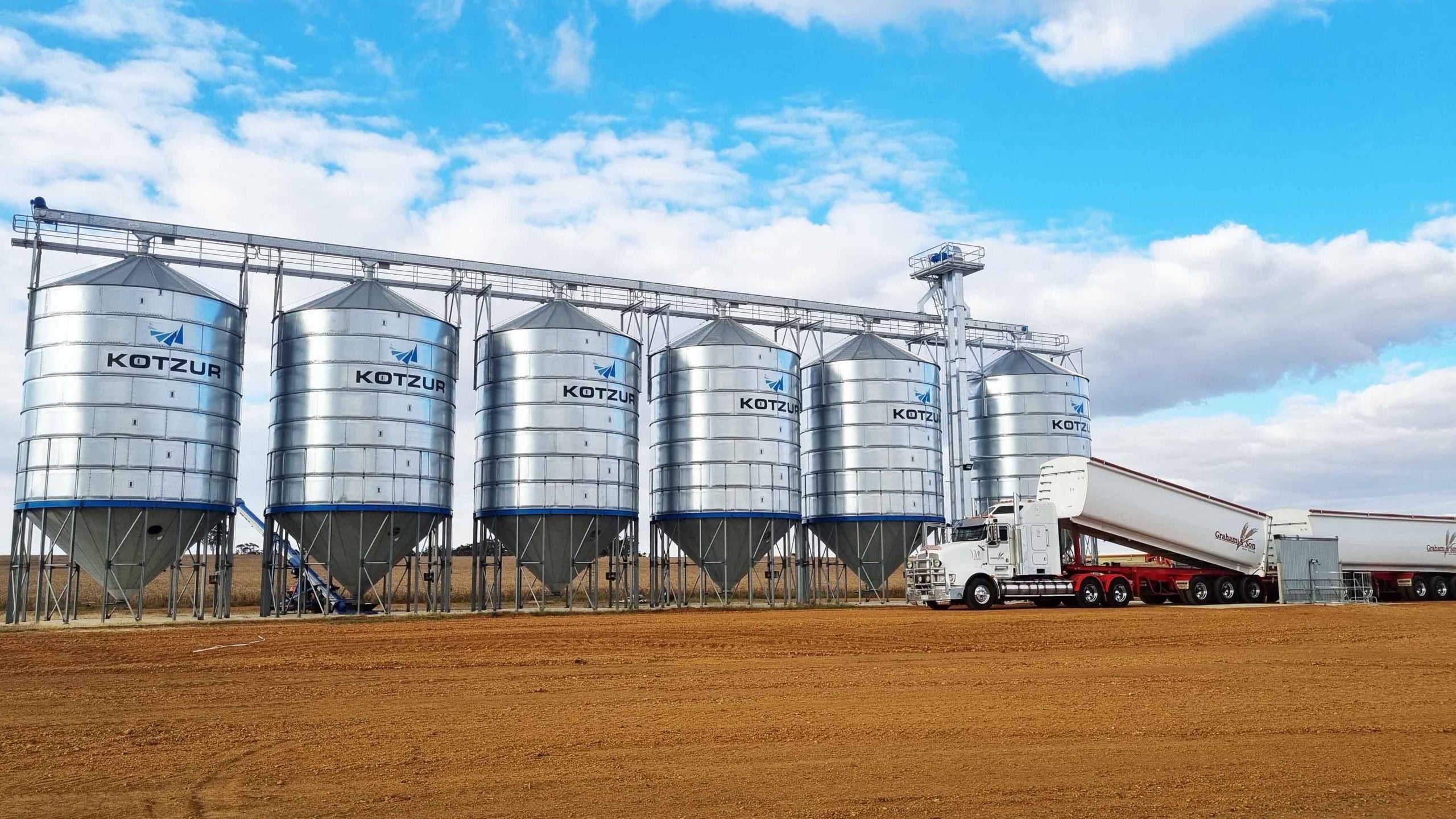 Additional storage and conveying Additional storage and conveying
