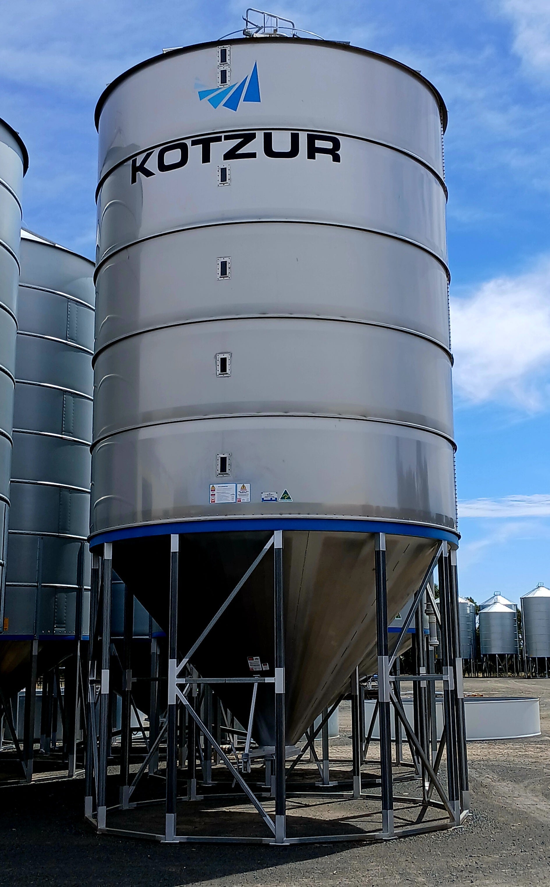 K4116EFS - Sealed Fertiliser Silo (116 Cubic Metres) K4116EFS - Sealed Fertiliser Silo (116 Cubic Metres)